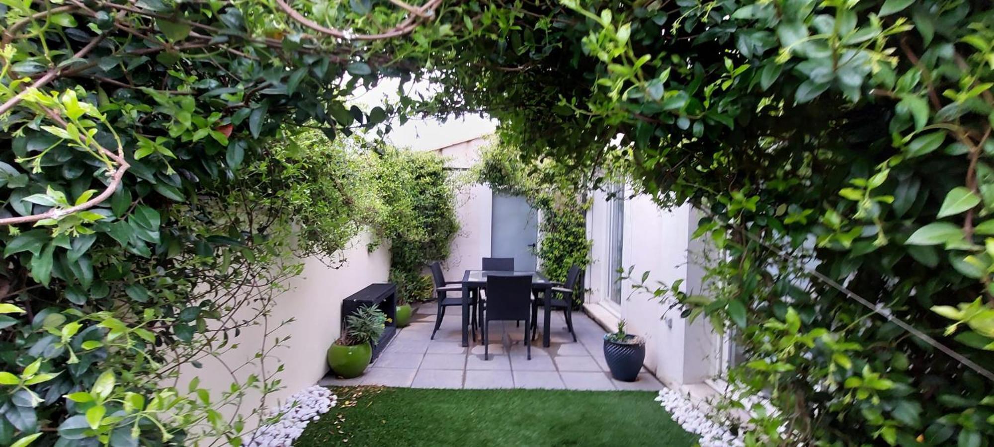 Maison Entiere Redessan ภายนอก รูปภาพ